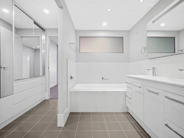 Apartment for rent in Fairy Meadow, Wollongong City Council