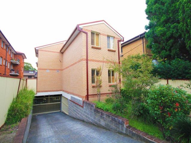 Townhouse for rent in Sydney, New South Wales
