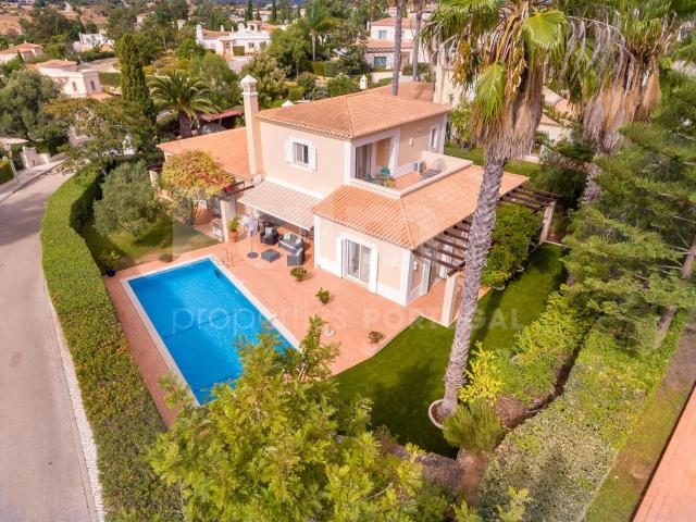 Vivenda venda em Lagoa, Faro