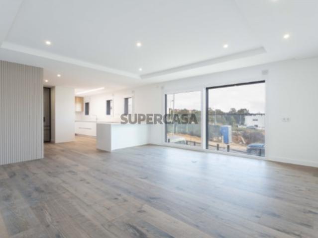 Casa venda em Chegadinho, Almada