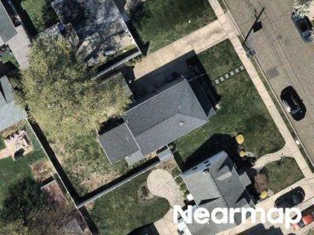 House for sale in Avenel, New Jersey