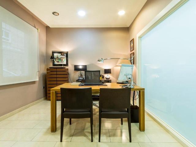 Oficina en venta en la Plana Alta, Valencia