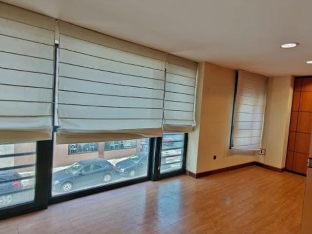 Local Comercial en alquiler en El Milán, Oviedo