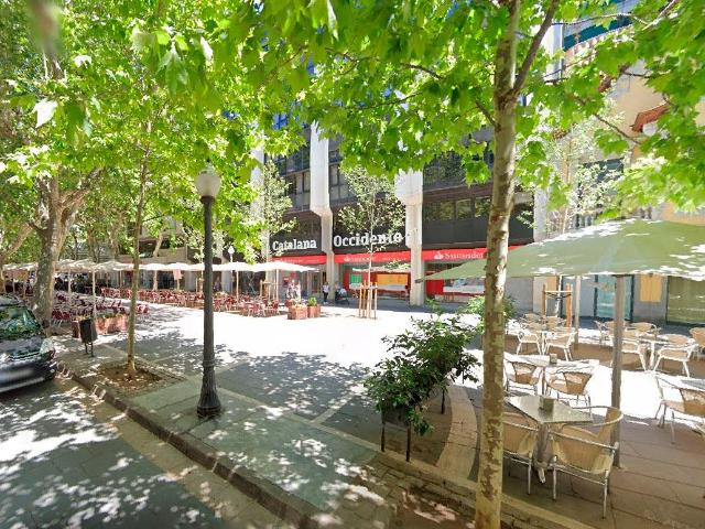 Oficina en alquiler en Plaça Catalunya - Saldes, Bages