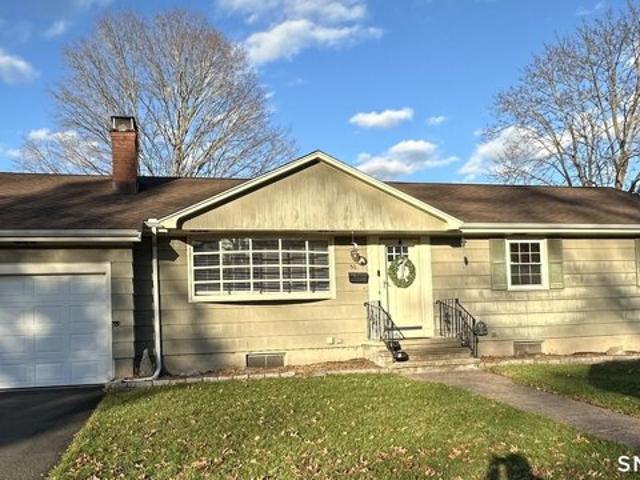 House for sale in Hamden, Connecticut