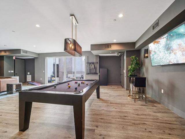 Apartment for rent in Canoga Park, California