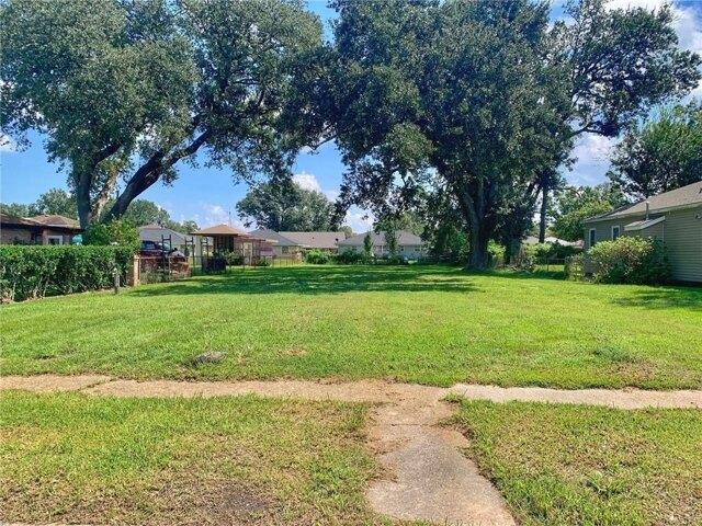Land for sale in Destrehan