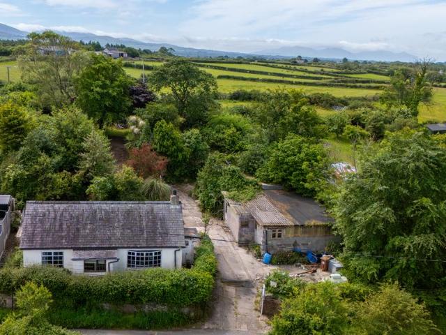 Bungalow for sale in Y Felinheli, Wales