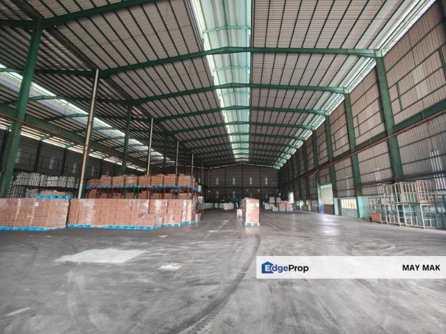Warehouse for sale in Malaka