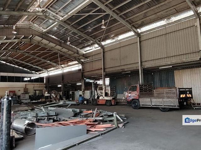 Warehouse for sale in Malaka