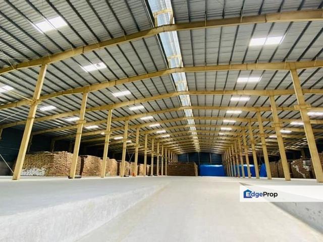 Warehouse for sale in Malaka
