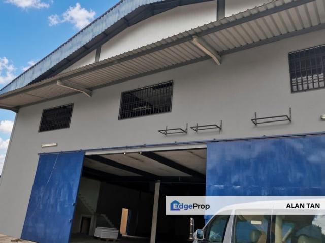 Warehouse for rent in Petaling, Alam Impian