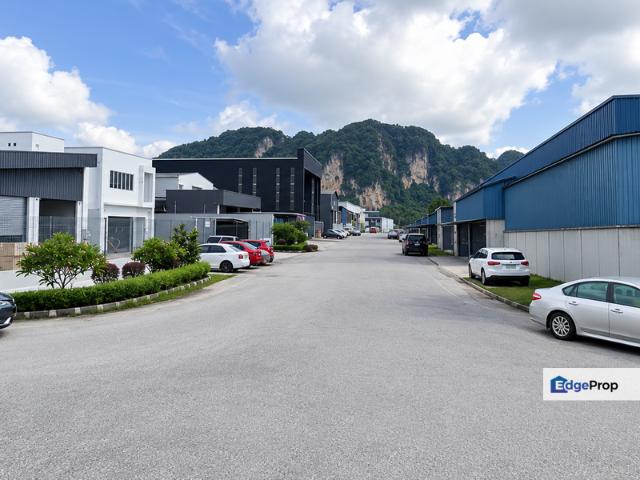Warehouse for rent in Selayang, Selangor