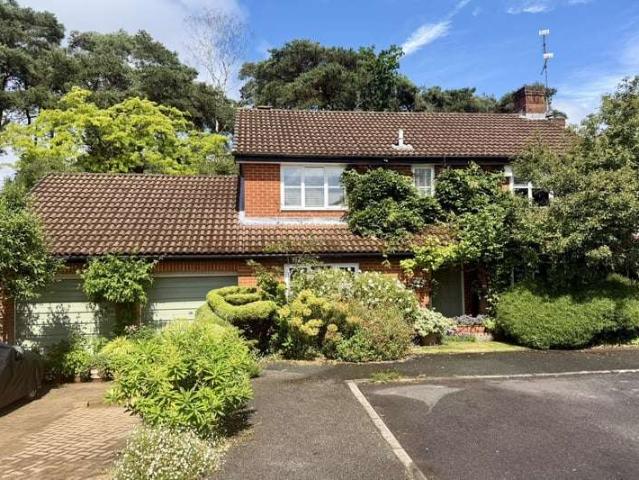 Farm for sale in Heatherside, Heol-las