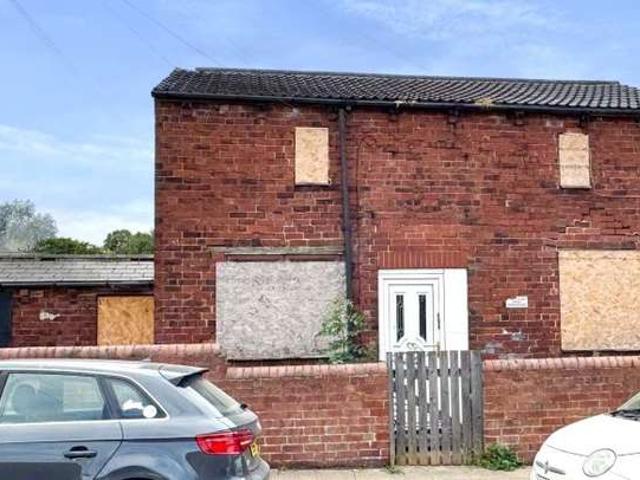 Farm for sale in Glasshoughton, Castleford
