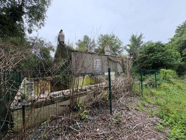 Farm for sale in Coedffranc, Skewen