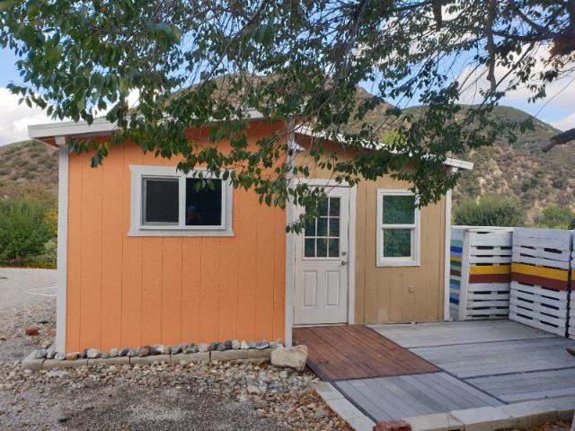 Room for rent in Lytle Creek, California
