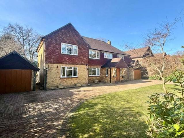 Farm for sale in Heol-las, Surrey