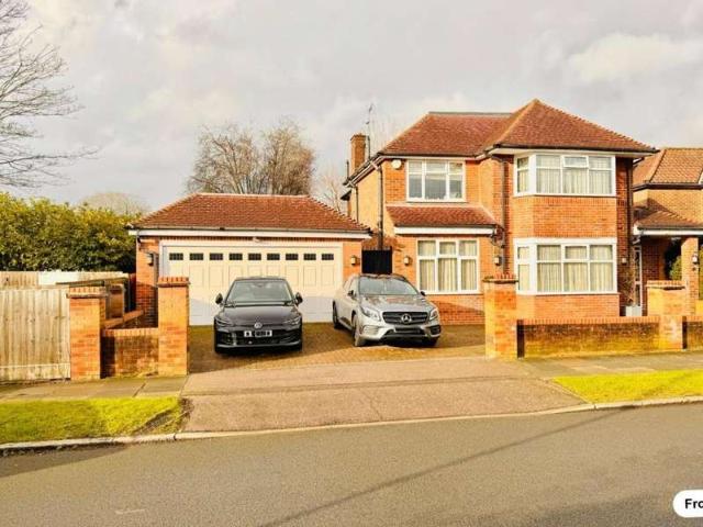 Farm for sale in Hatch End, Greater London