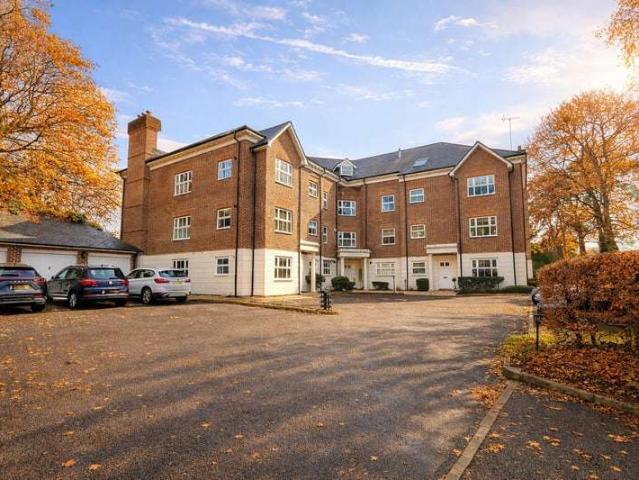 Farm for sale in Old Dean, Heol-las