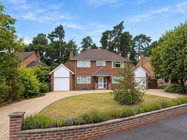 Farm for sale in Heatherside, Heol-las