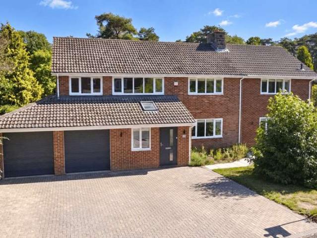 Farm for sale in Heatherside, Heol-las