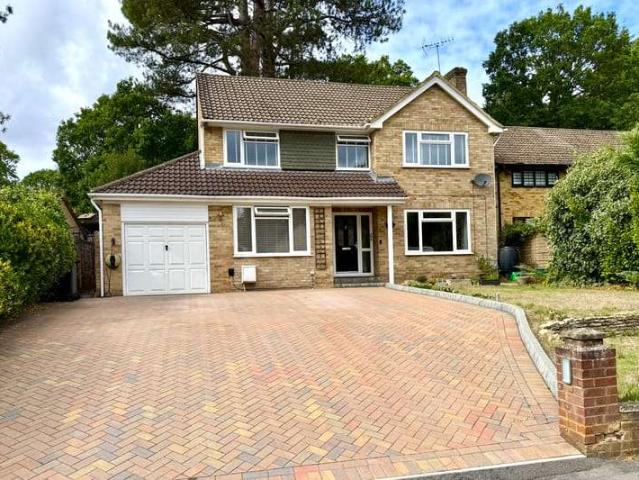 Farm for sale in Old Dean, Heol-las