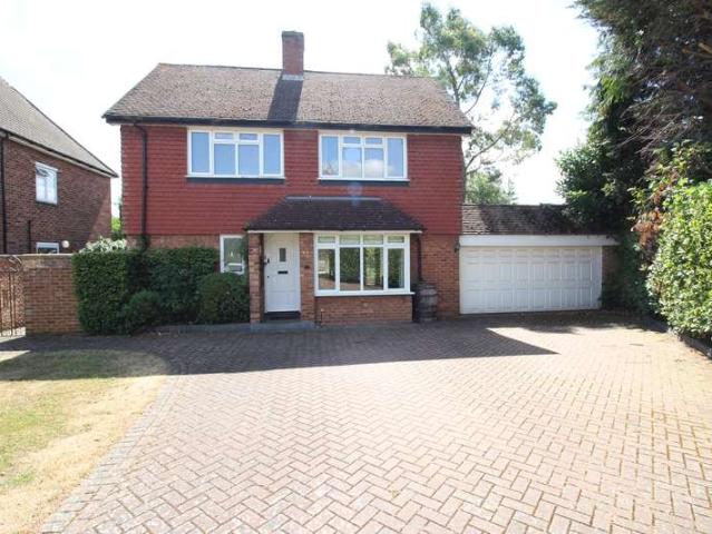 Farm for sale in Cuddington, Ewell