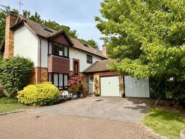 Farm for sale in Heatherside, Heol-las