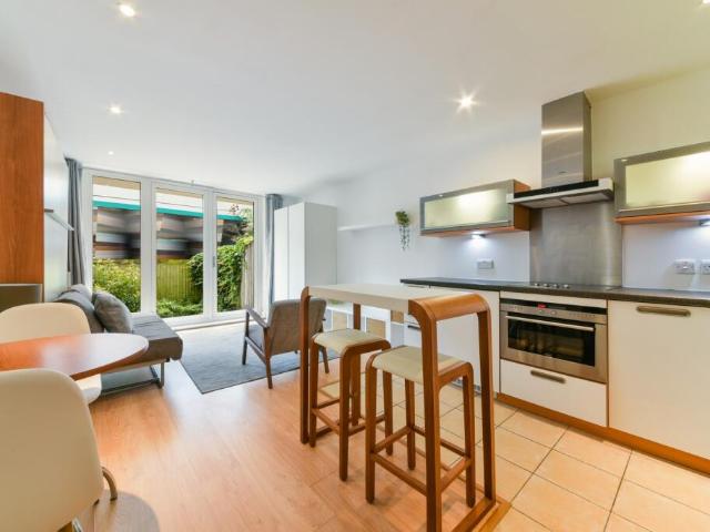 Farm for rent in Bermondsey