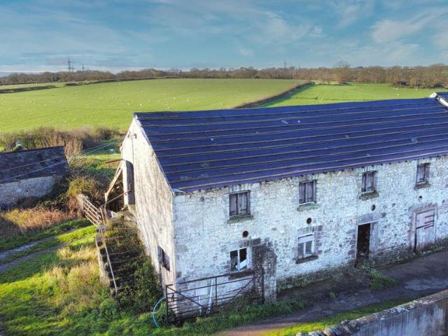 House for sale in Llancadle, Wales