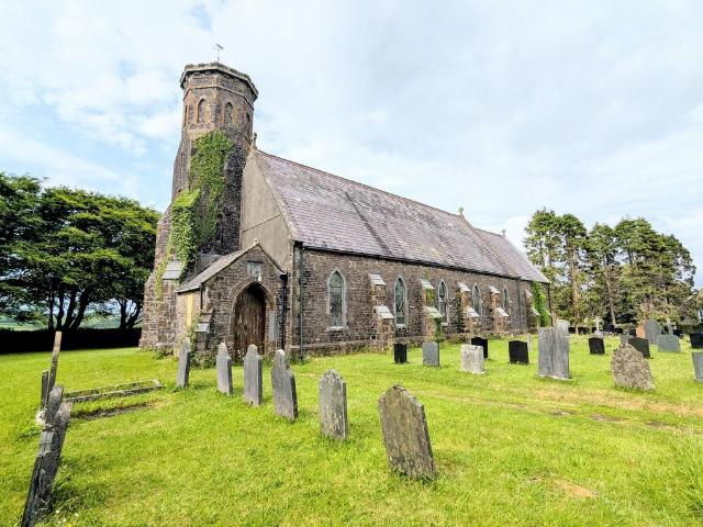 House for sale in Llansteffan, Llanybri