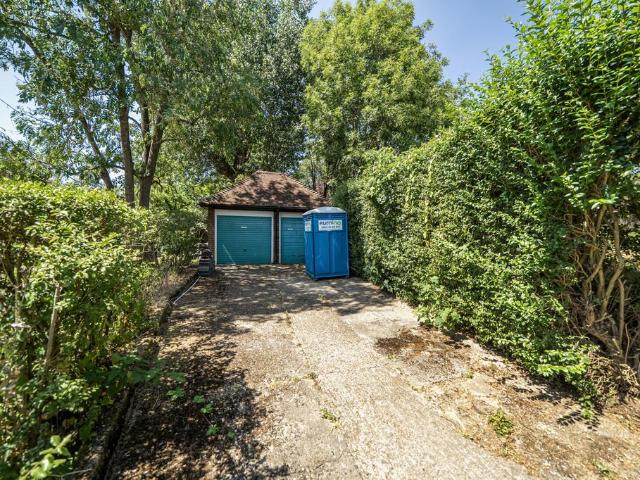 House for sale in Finchley, Greater London