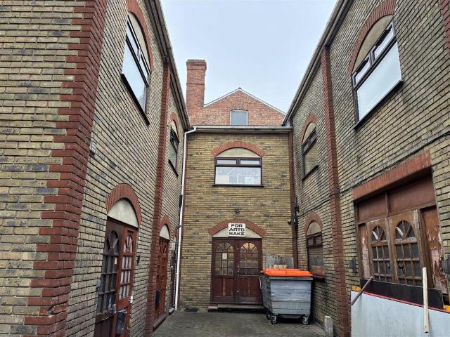 House for sale in Hendon Central, Greater London