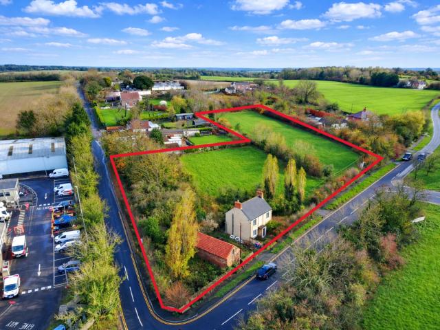 House for sale in Aston cum Aughton, Aston