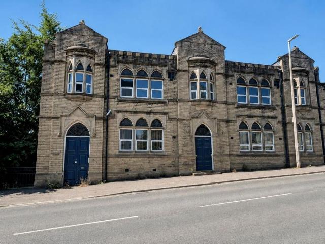 House for sale in Brighouse, West Yorkshire