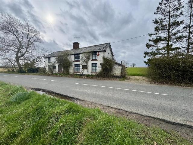 House for sale in Bedingfield, Suffolk
