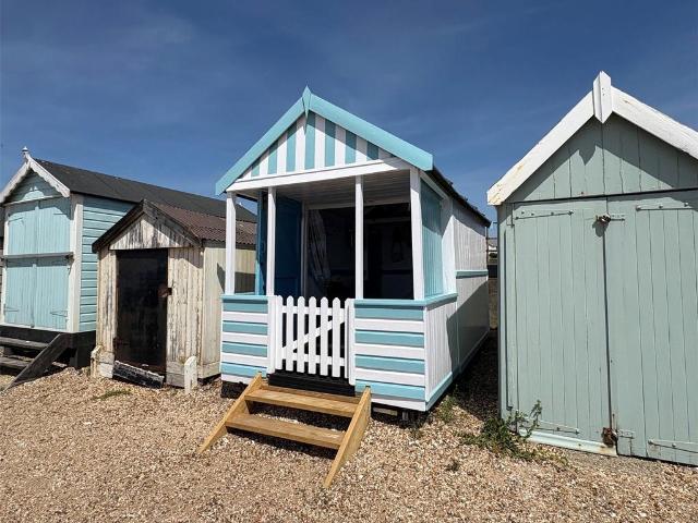 House for sale in North Shoebury, Alton Barnes