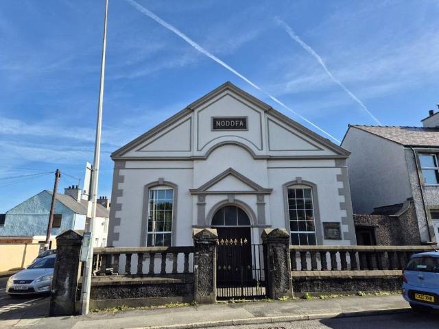 House for sale in Porth-y-Felin, Holyhead