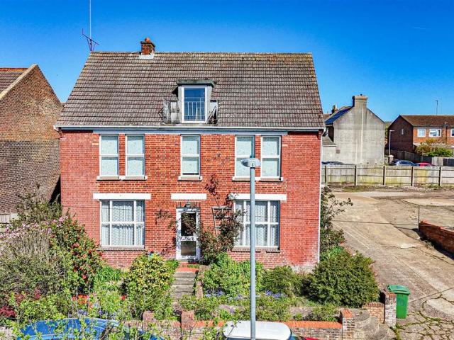 House for sale in Silverhill, Guestling Green