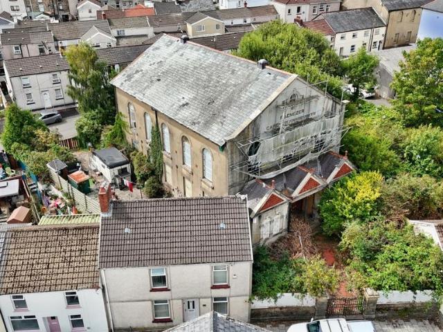 House for sale in Robertstown, Trecynon