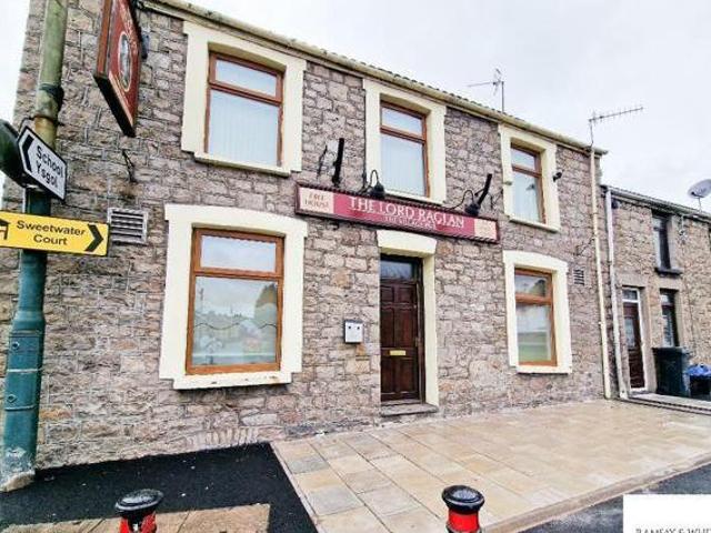 House for sale in Lyons, Greater London