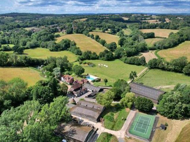 House for sale in The Butts, Kent