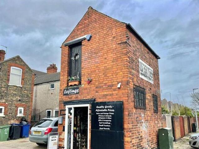 House for sale in Grimsby, North East Lincolnshire