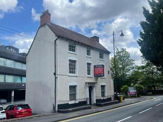 House for sale in Halesowen, West Midlands
