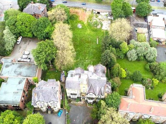 House for sale in Calderstones