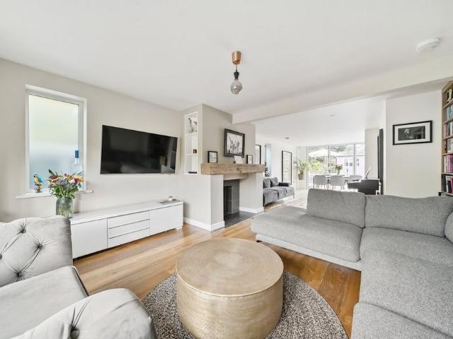 House for rent in Hillview, Surrey