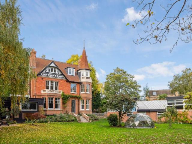House for rent in Blackhills, Surrey