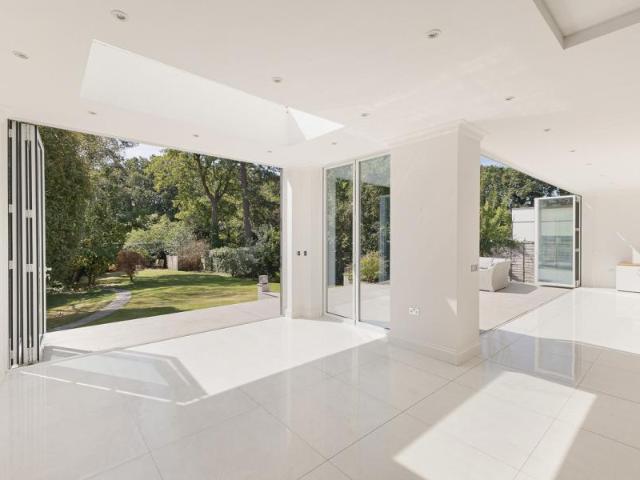 House for rent in Stoke D'Abernon, Blackhills