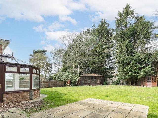House for rent in Stoke D'Abernon, Blackhills